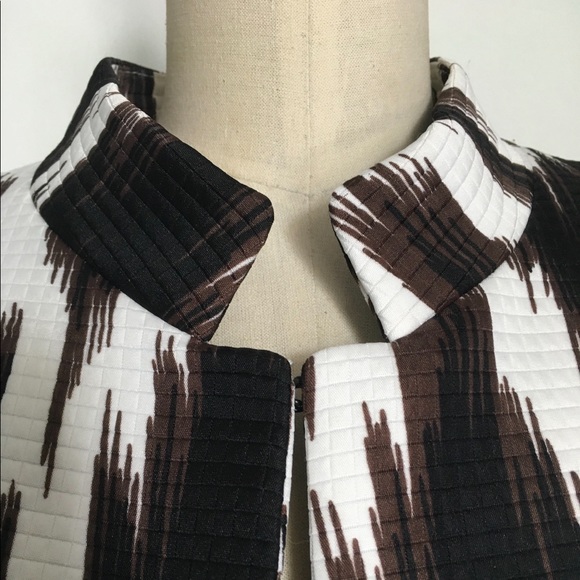 Tahari Chocolate Brown & White Modern Print Long BlazerJacket - Picture 3 of 9